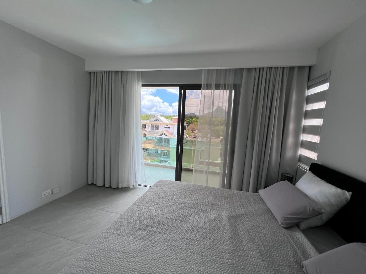 Top-Floor Modern 3Bd Penthouse With Beautiful Mountain View Terrace - 5 Min Walk To Beach Flic en Flac Exterior photo