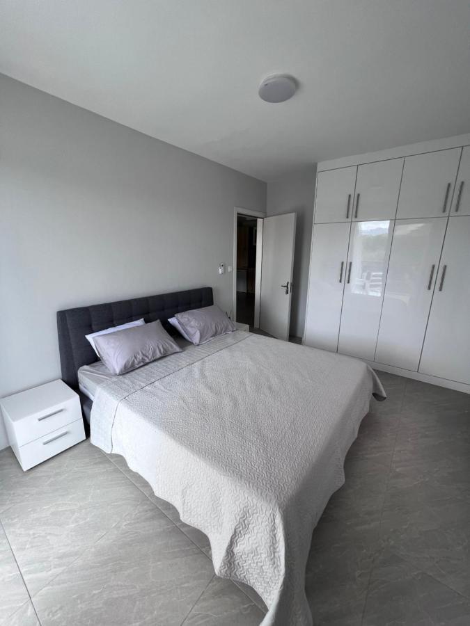Top-Floor Modern 3Bd Penthouse With Beautiful Mountain View Terrace - 5 Min Walk To Beach Flic en Flac Exterior photo