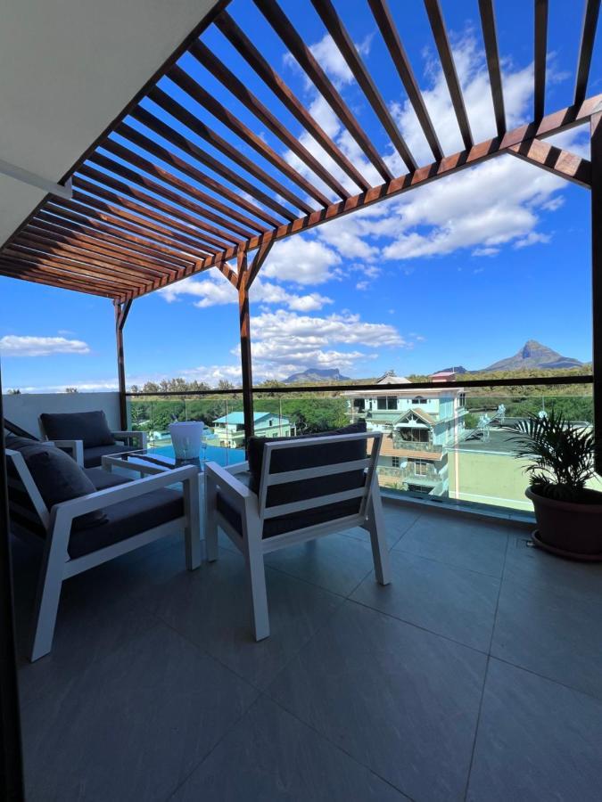 Top-Floor Modern 3Bd Penthouse With Beautiful Mountain View Terrace - 5 Min Walk To Beach Flic en Flac Exterior photo